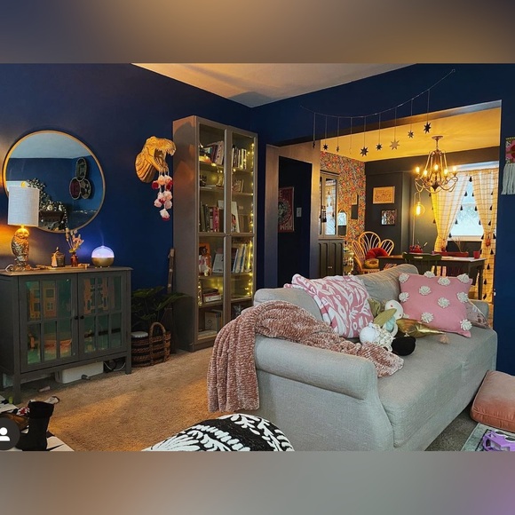 EVERYTHING MUST GO! - Picture 8 of 11